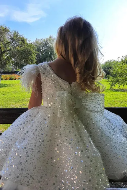 Cap Sleeves Feather Tulle Sequins Flower Girl Dress Beadings Girl Ball Gown with Bow