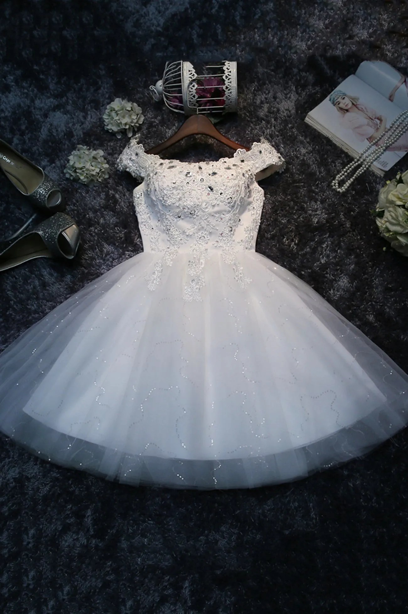 Cute Lace Short A-Line Prom Dresses Off the Shoulder Party Dresses