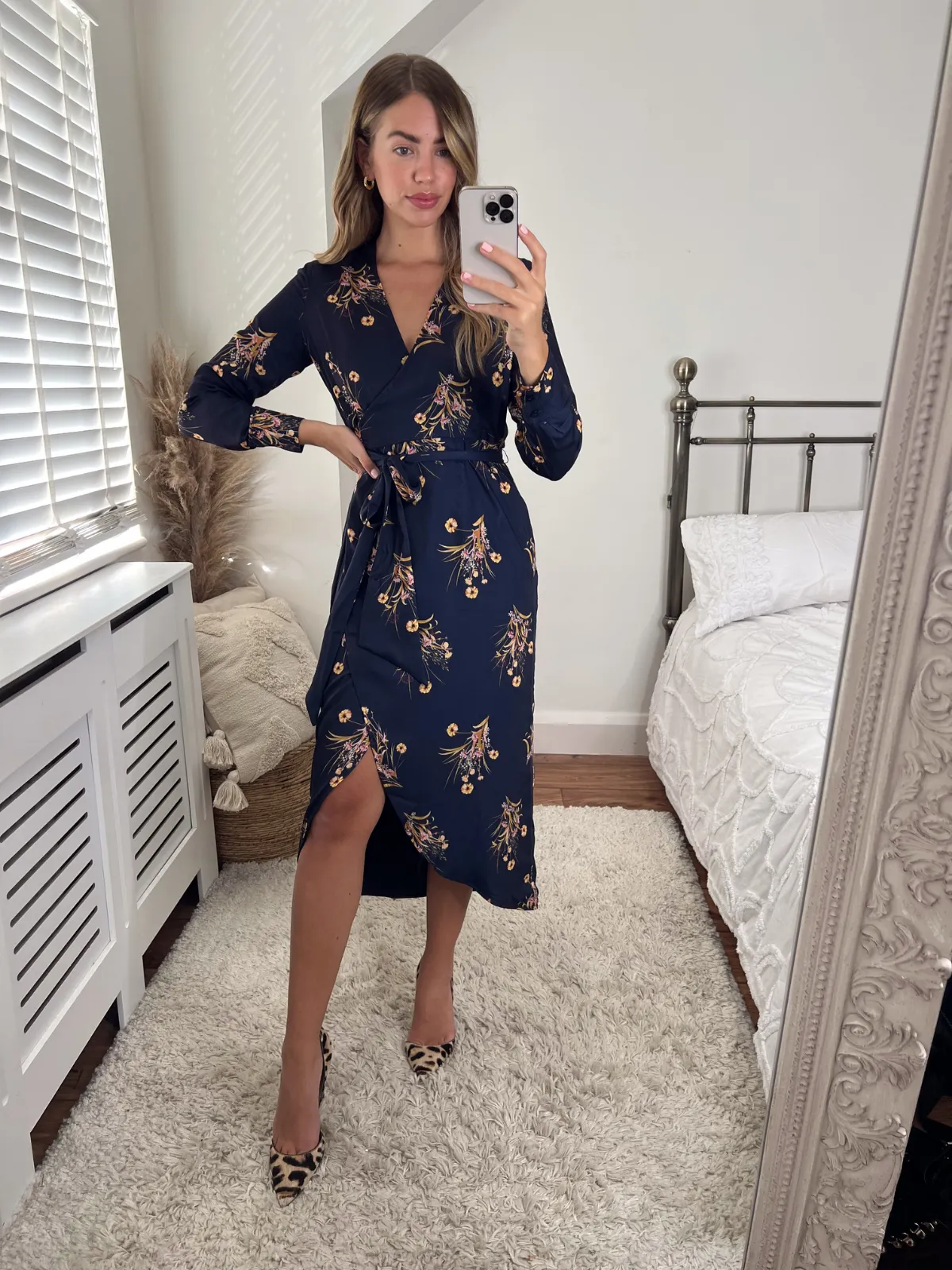 Fergie Reversible 2 in 1 Wrap Midi Dress / Navy Floral