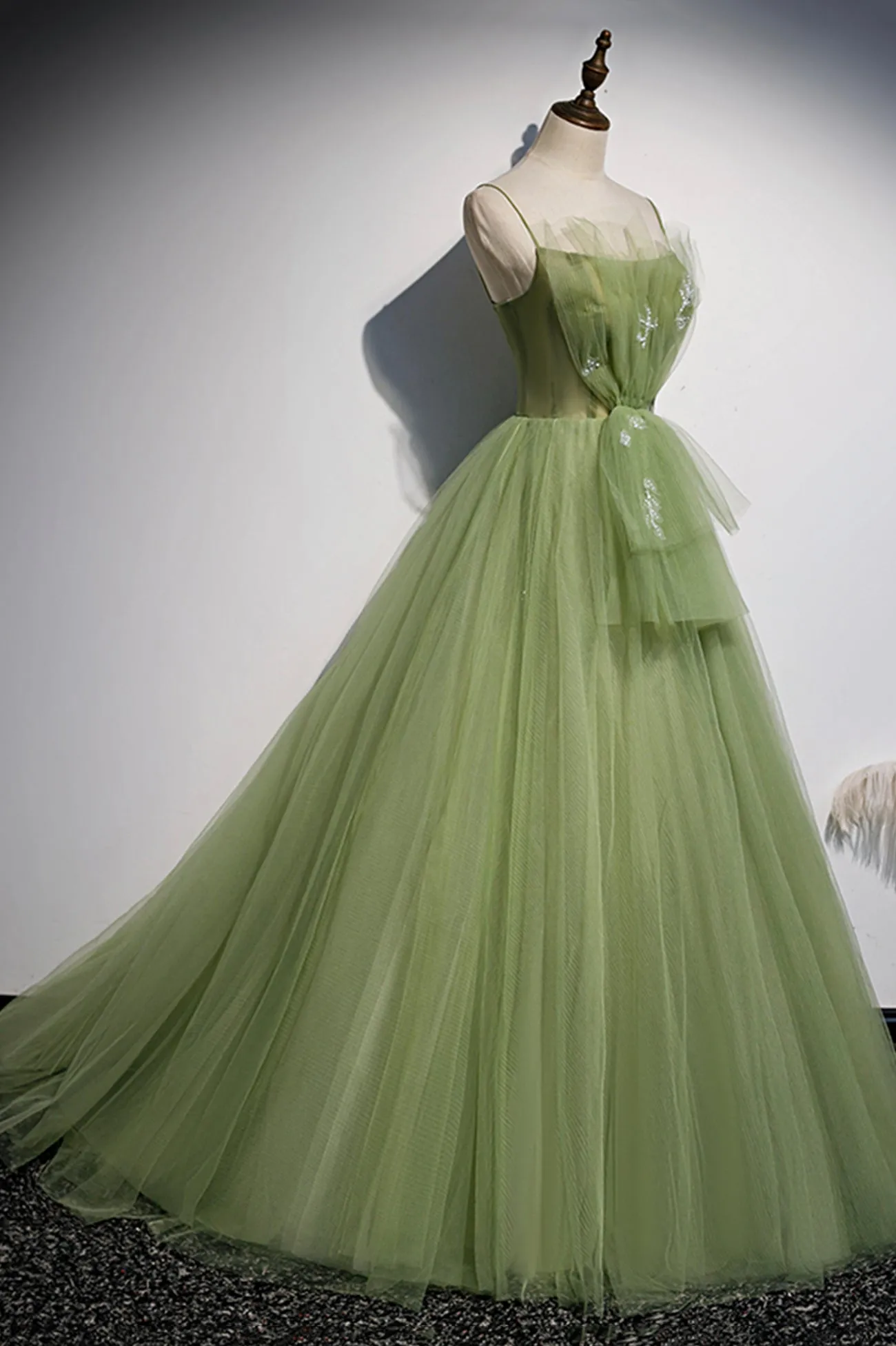 Green Tulle Long A-Line Prom Dresses Green Spaghetti Straps Evening Dresses