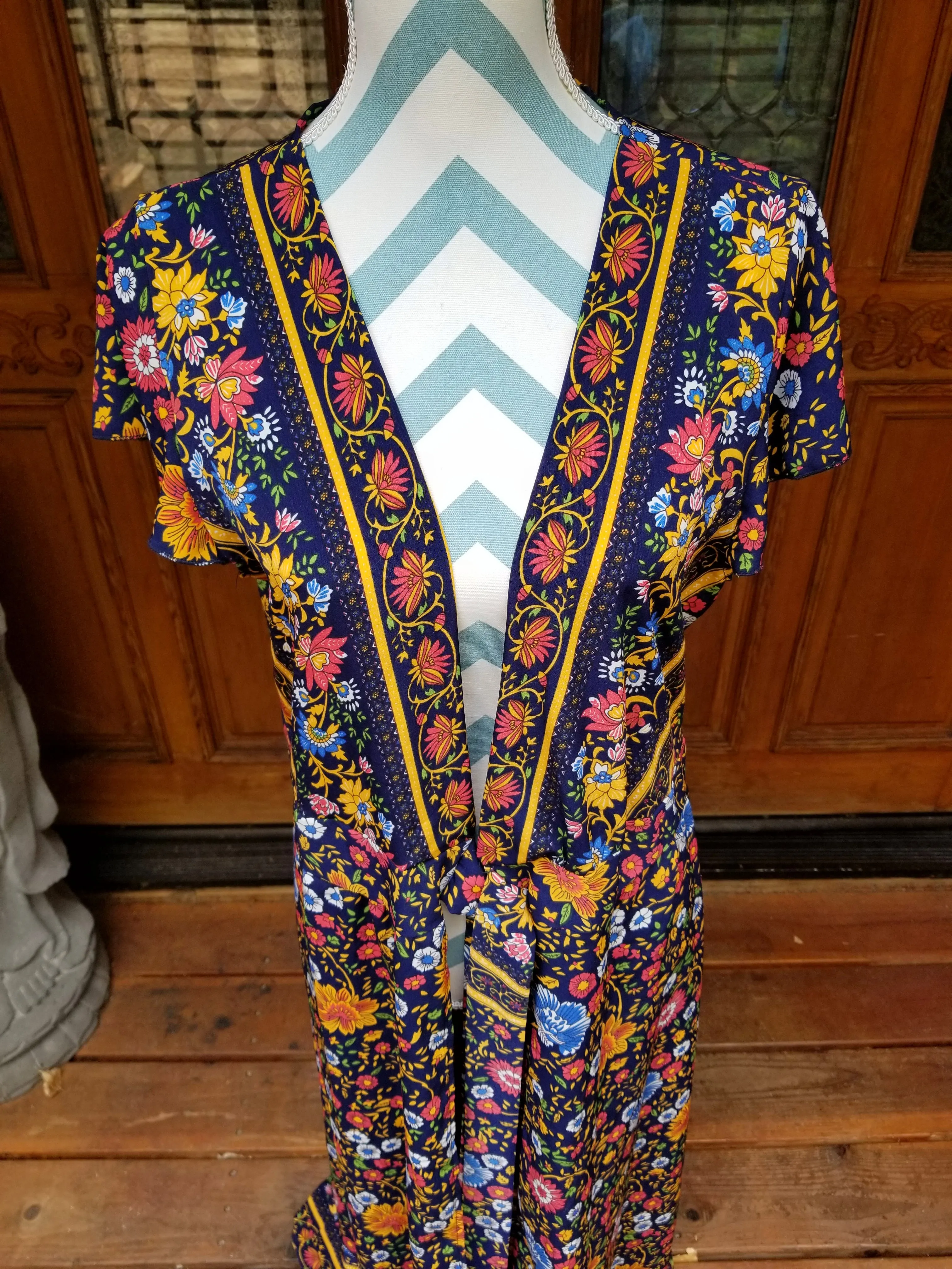 MAXI FLORAL DUSTER WRAP SIZE LARGE
