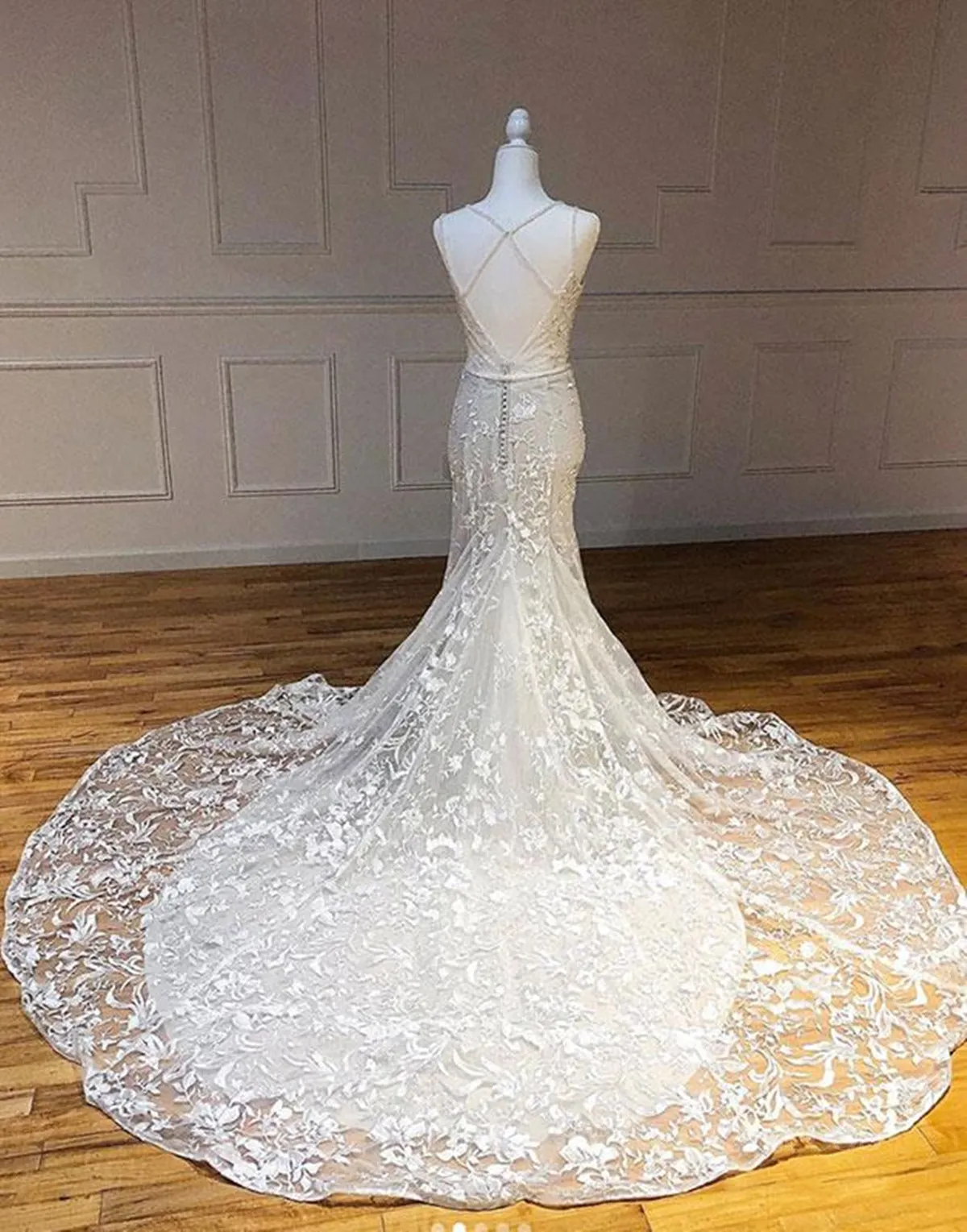Mermaid V Neck Backless White Lace Long Prom Dresses Mermaid Ivory Lace Formal Dresses Ivory Lace Evening Dresses