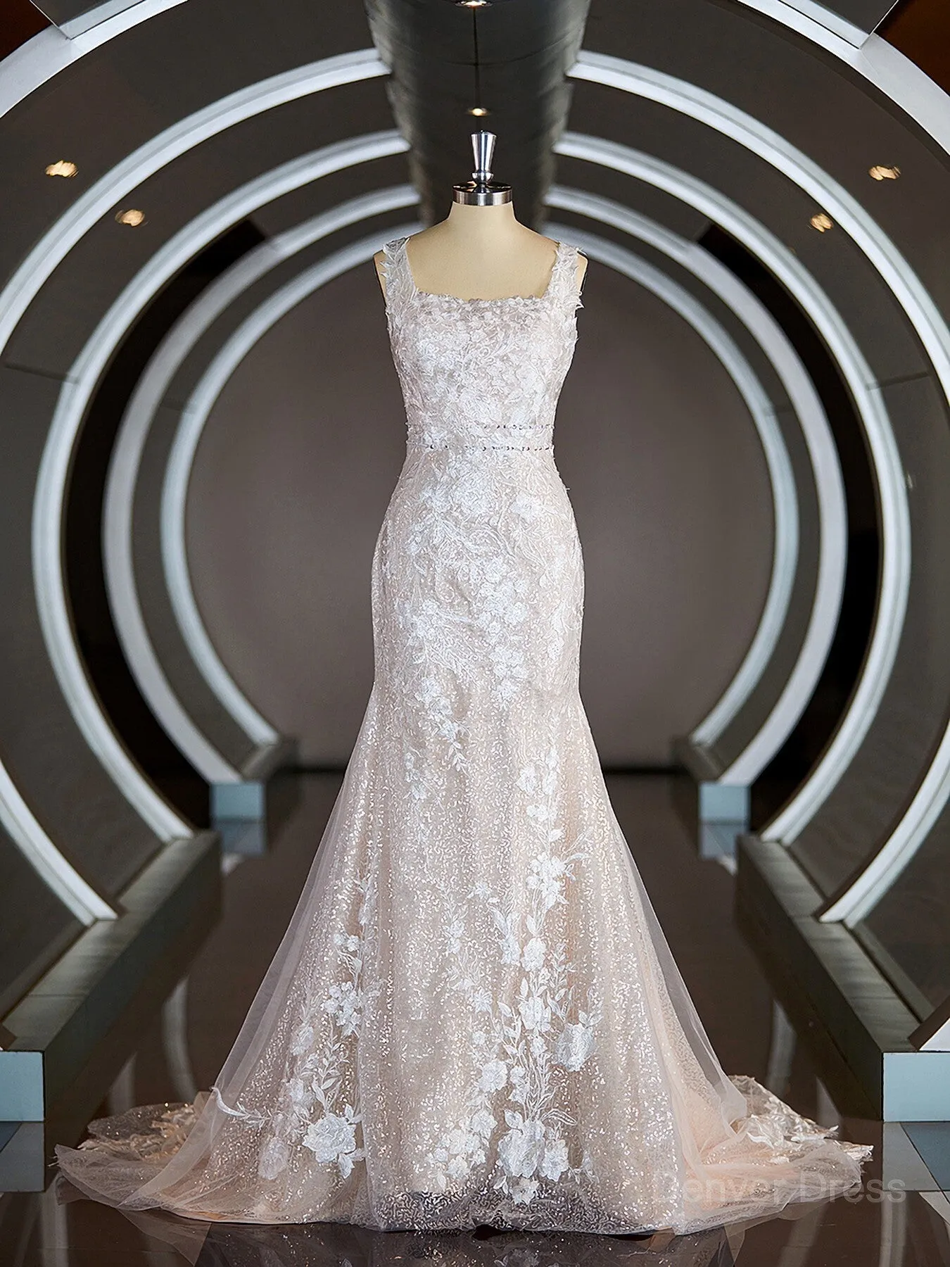 Sheath Straps Sweep Train Lace Wedding Dresses with Appliques Lace