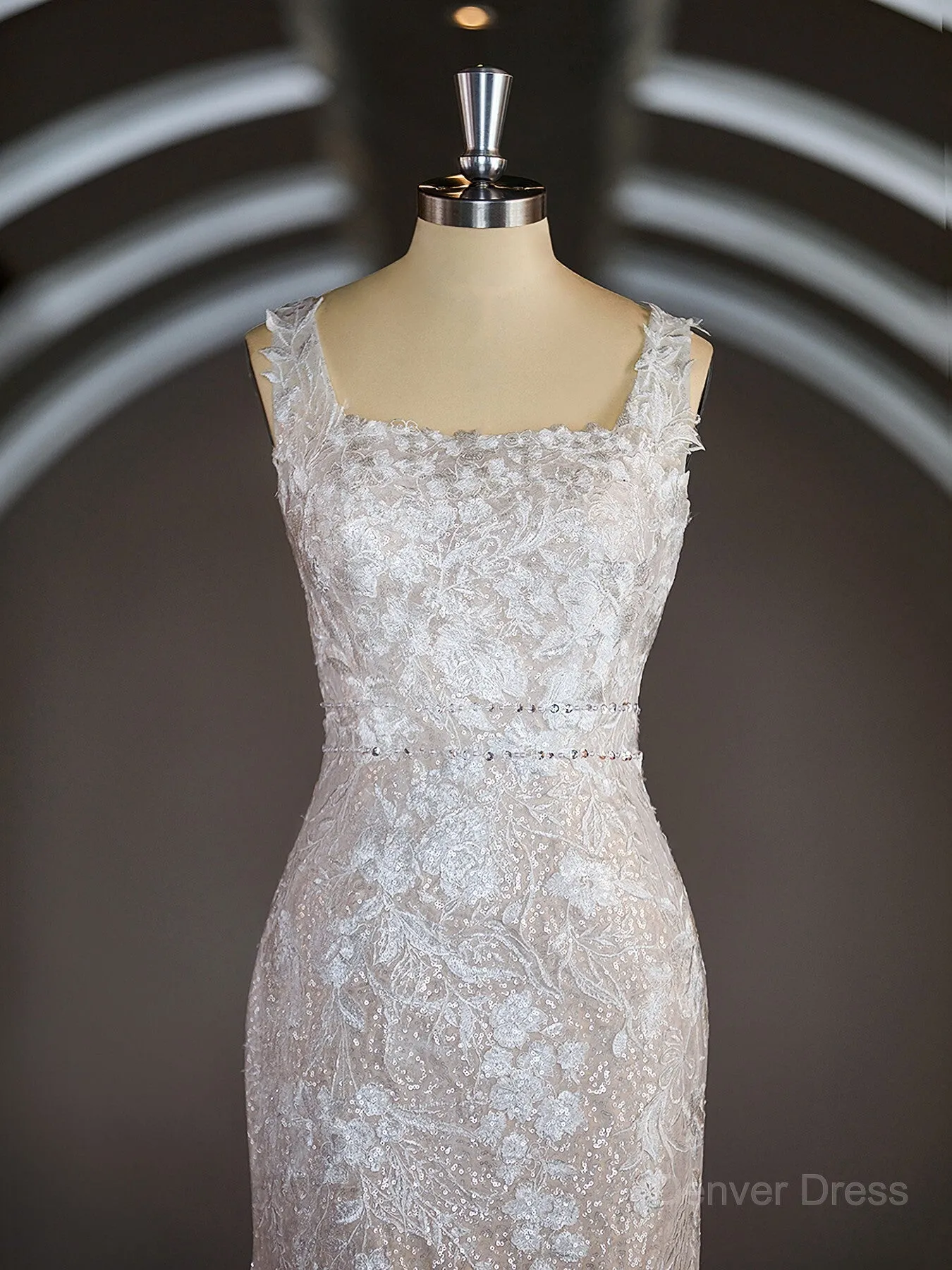 Sheath Straps Sweep Train Lace Wedding Dresses with Appliques Lace