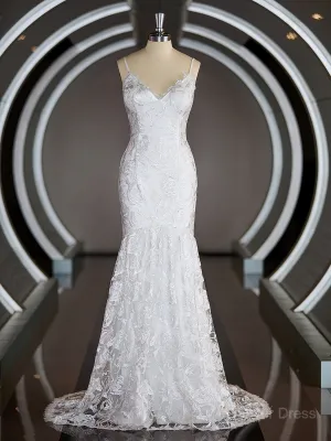 Sheath V-neck Sweep Train Lace Wedding Dresses with Appliques Lace