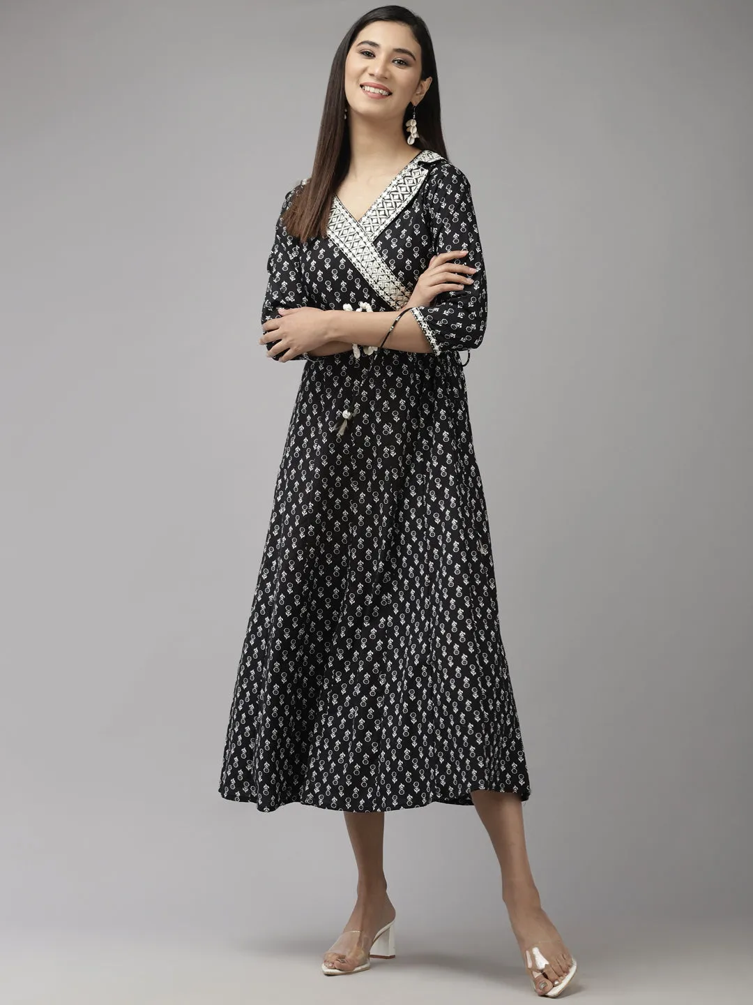 Women Black & White Floral Printed Ethnic Midi Dress