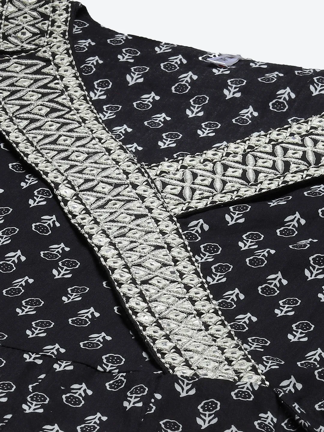Women Black & White Floral Printed Ethnic Midi Dress